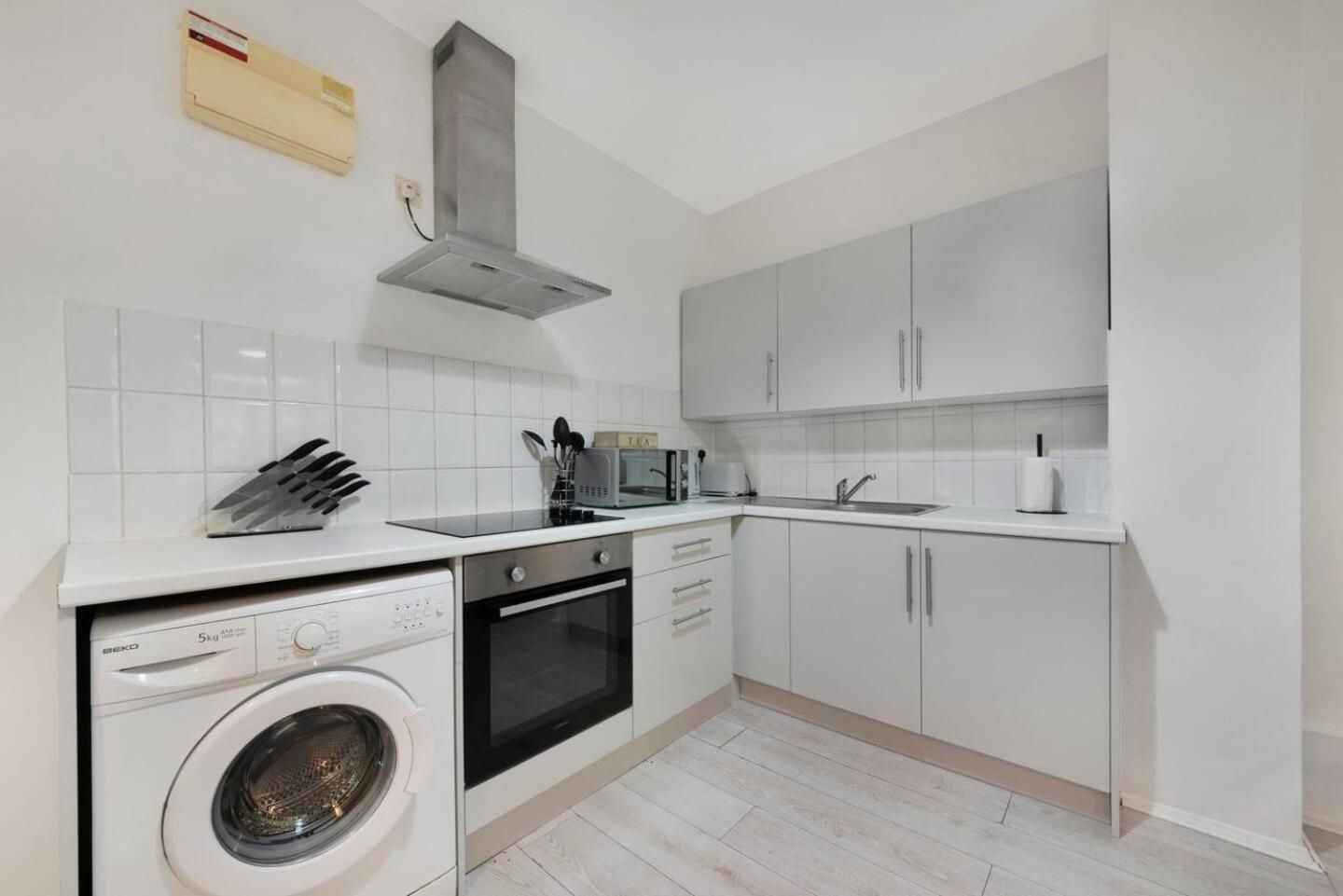 2 Bed Apartment- Finsbury Park Station B Londyn Zewnętrze zdjęcie